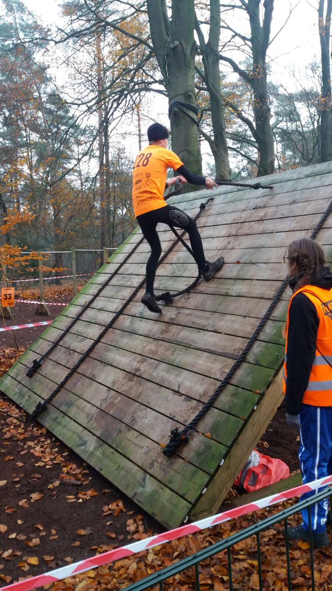 Runverslag: Hang-On Run te Doorn survivalhavelte.nl/2017/11/28/run…