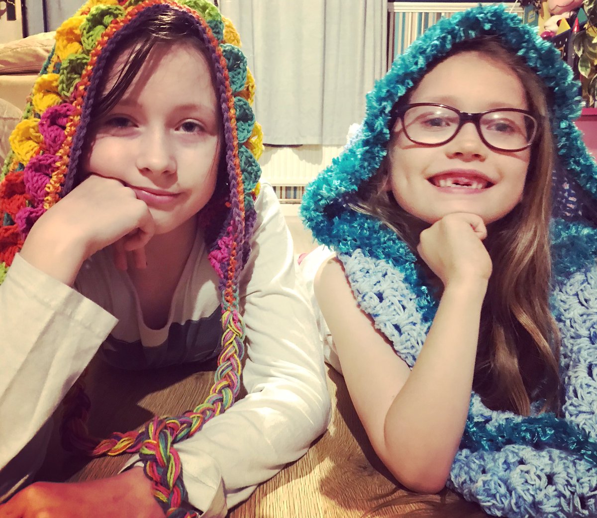 kayla26030829's tweet photo. Todayβs makes #hoods #crochet #funkyfur #crocodilestitch #winterishere https://t.co/7OAt0tmQTO