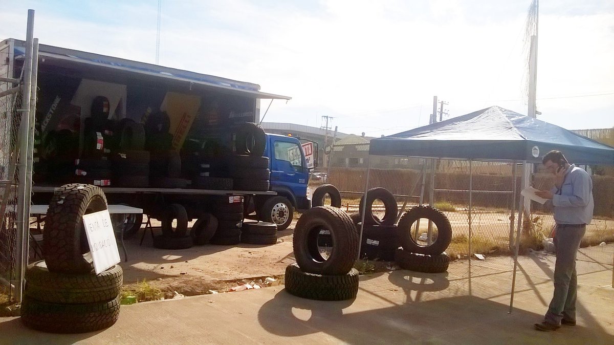 llyasa_oficial's tweet photo. ¡Hoy es un buen día 🌞 para comprar llantas! 🚗💨
 ⚠️Seguimos de #VentaOUTLET en CD. OBREGÓN⚠️
 Nos encontramos en la calle 📍Jalisco casi esq. con Guerrero
 Ven y busca nuestro camión 🚛 ¡¡¡Precios de liquidación!!! https://t.co/P1bmzpLPkR