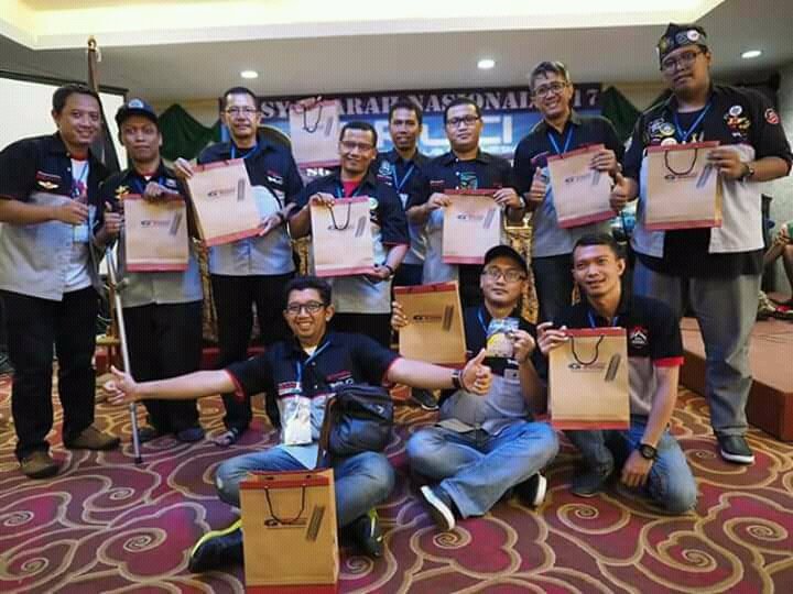 TeRuCIpurwasuka's tweet photo. Munas 2017 @citra grand hotel Karawang
Dapet doorprice @GT Radial https://t.co/PdwMSU98VL