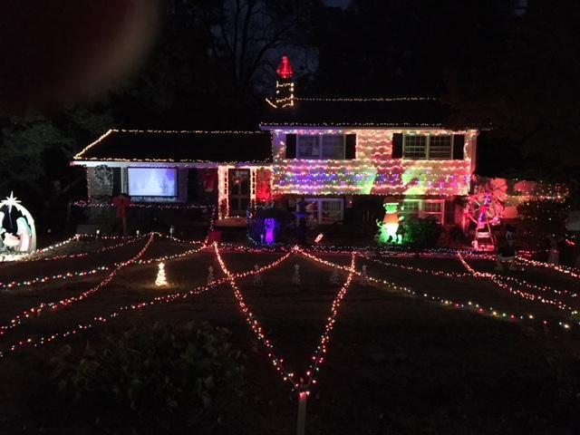 WRAL's tweet photo. Map out your Christmas light journey in the #Triangle>>https://t.co/7xUmeRbNuX
Share pics of your house or neighborhood by using #WRALtower https://t.co/v3m20gz1GZ