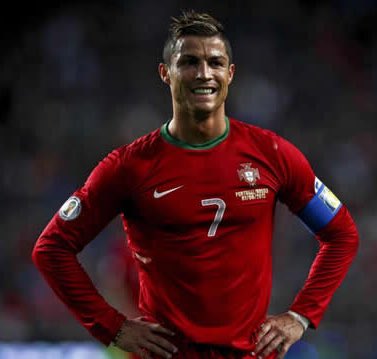 من الافضل ؟

1- مارادونا = ريتويت 

2- كريستيانو = اعجاب 

صاحب الطلب : <a href="/_i8flm/">محمد الجهني</a>