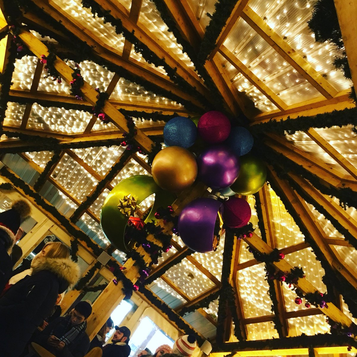 TAGcomms's tweet photo. Definite temperature change from #cornwall to #Manchester @ILoveMCR but warmth in their festivities #worktripperks https://t.co/z8Vw9tFp4c