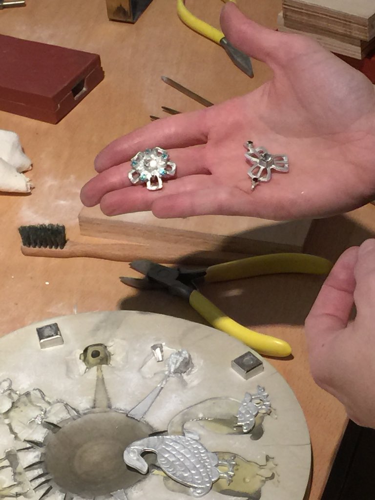 whynotmuseums's tweet photo. Presentation of jewelry making next #TweetupTuesday @Technikmuseum_B #museum https://t.co/BfUNYrVL9x