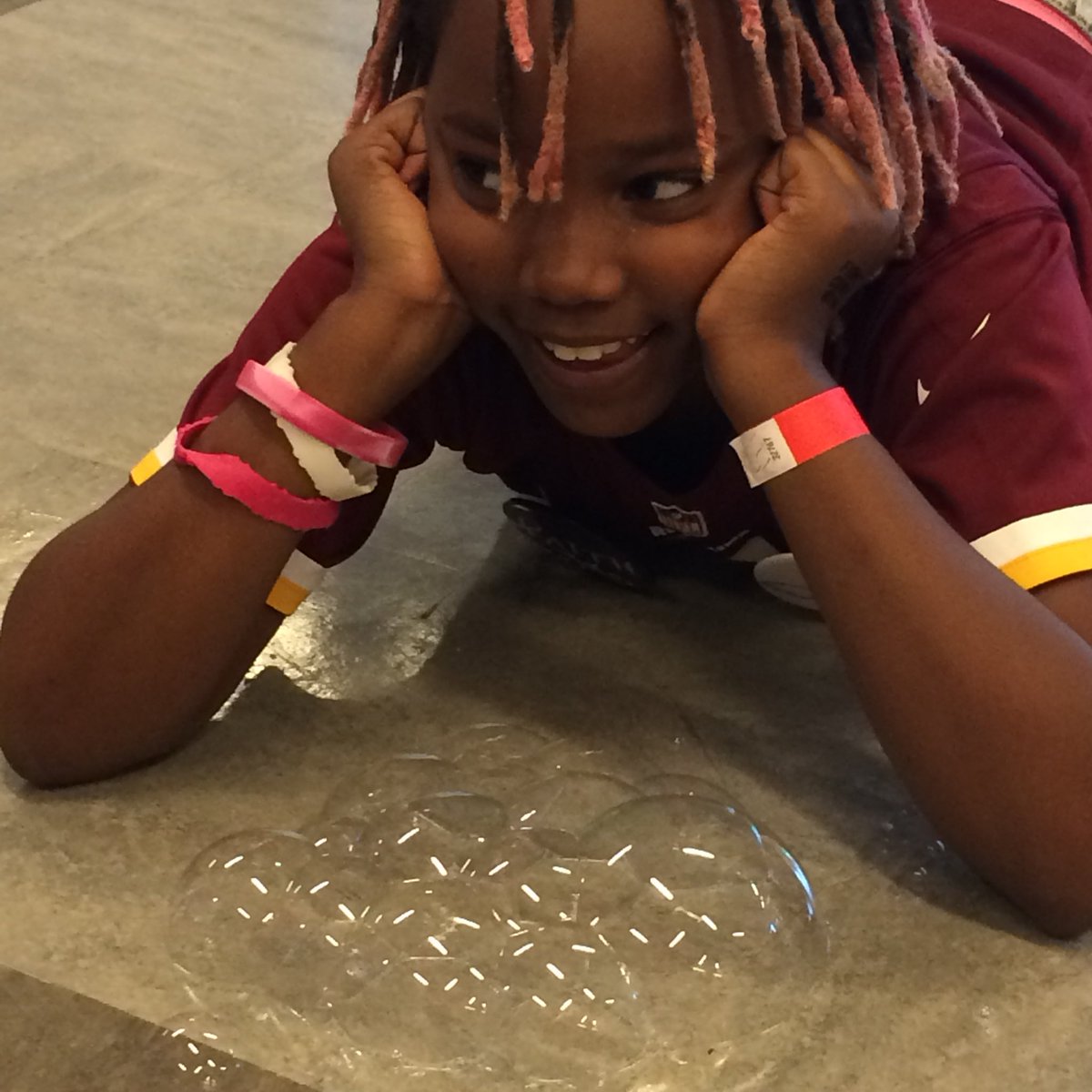Jrtechbridge's tweet photo. @Techbridgegirls needs your help this #GivingTuesday to raise $5000. Every gift, large or small, matters to us! Be our #SoilSupportSun  https://t.co/Wv5fLS2XRy https://t.co/eHy6QS3F5r