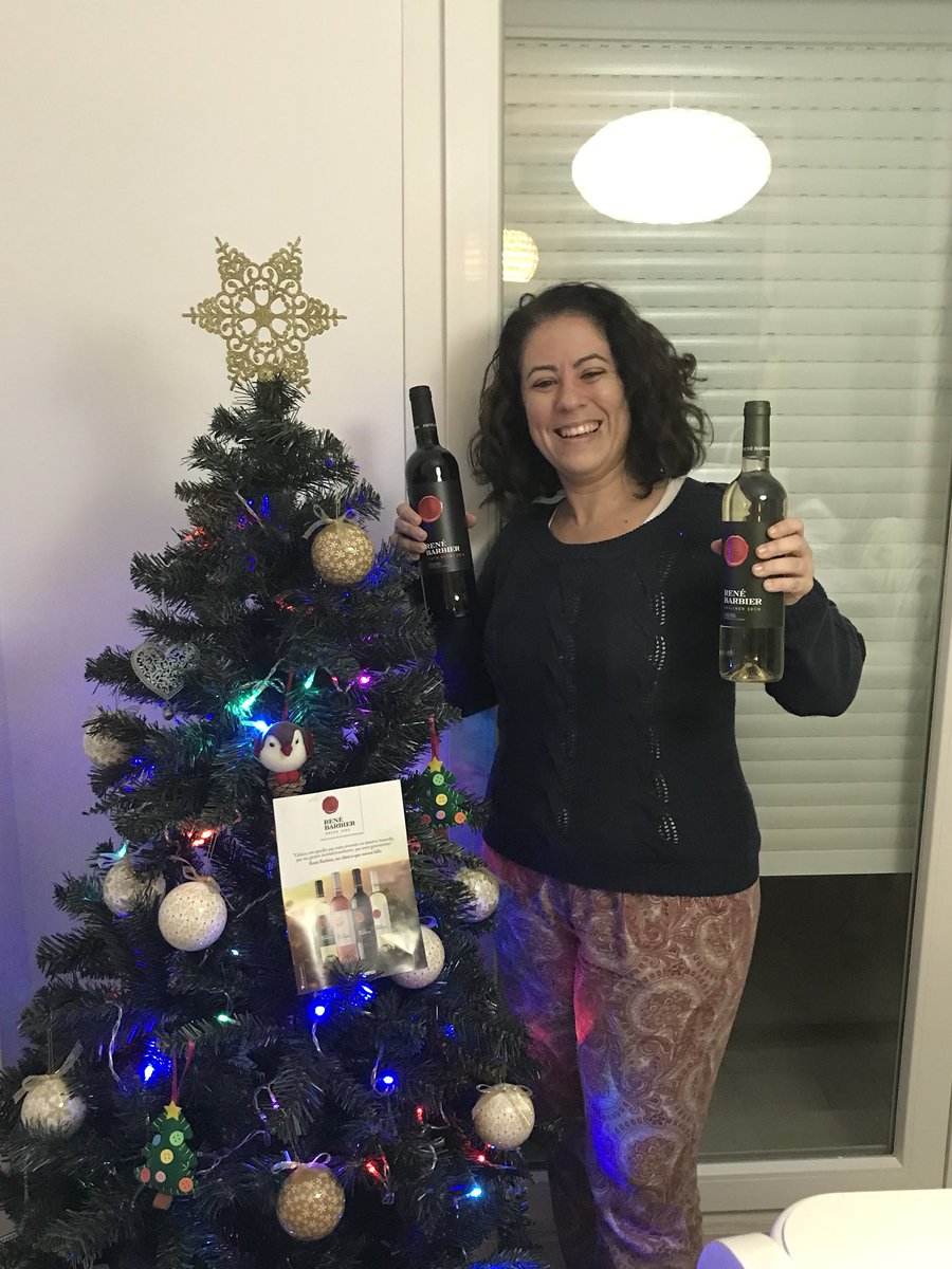 macarevargas's tweet photo. @Testamus, Los vinos René Barbier acaban de iluminar mi árbol de Navidad. Próxima etapa, una cata!! https://t.co/hrjTLPsUhF