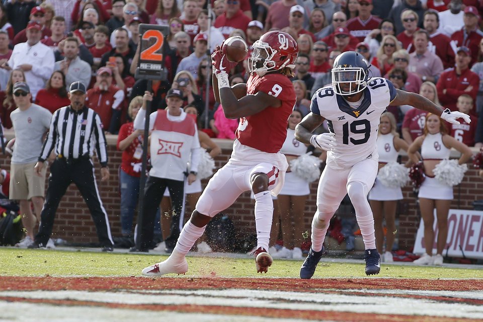 RyanLewis_TFB's tweet photo. After a phenomenal WVU game, here's where CeeDee Lamb stands in #Sooners history of freshmen receivers:

Receptions: 40 (5th)
Yards: 741 (2nd)
Receiving TDs: 7 (Tied 1st)

With how many great receivers OU has had, that's incredible. #OUDNA https://t.co/5oBh4wL9Uj