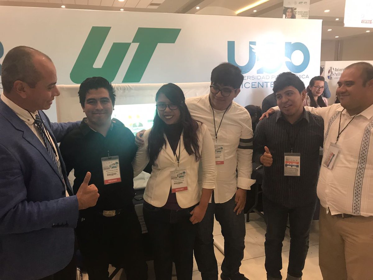 UTCancun's tweet photo. Nuestro Rector el M. en C. @JulianAguilarE acompañando a estudiantes y docentes de la universidad en el 2do Concurso Nacional de Innovación y Emprendimiento #Conies2017 https://t.co/87PSwgrr7I