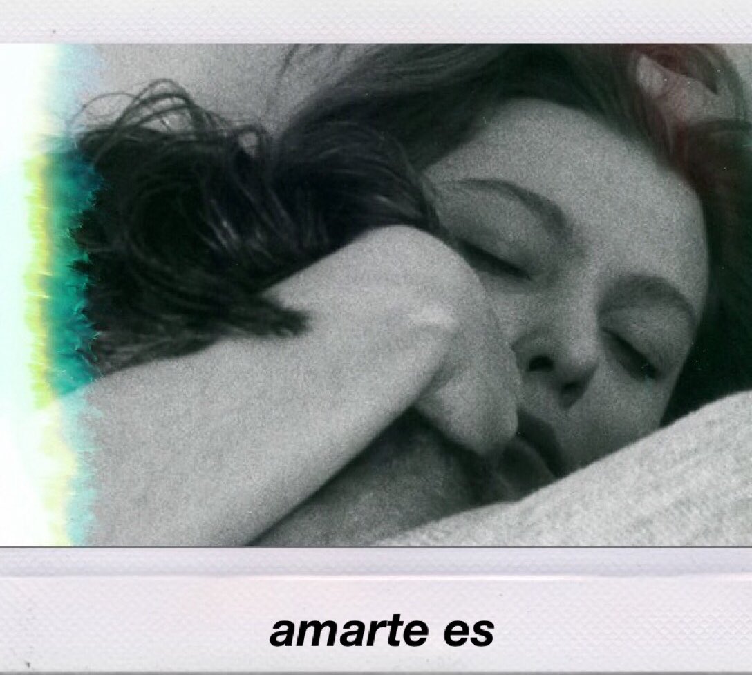 BARBARATROUBLE's tweet photo. 🌹|Amarte es bendecirme el alma|🌹 https://t.co/TVLUVWrZ9c