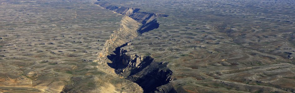 AiG's tweet photo. When geologists assume the earth changes slowly, they overlook astonishing evidence of Noah’s global Flood. https://t.co/7rnKiw3mpI https://t.co/28vFKF135Z