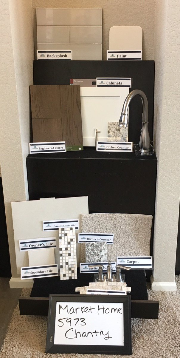 LiveRichfield's tweet photo. This Kittredge has so many desirable features included for only $502,400! 
3 bed, 2.5 bath, 4 car garage, 2,922 finished square feet and a 14,601 square foot homesite! #RealEstsate #Realtors #NewHome #DreamHome #AvailableHome
https://t.co/mqyez8Ds5w https://t.co/3ygNEvwzzB