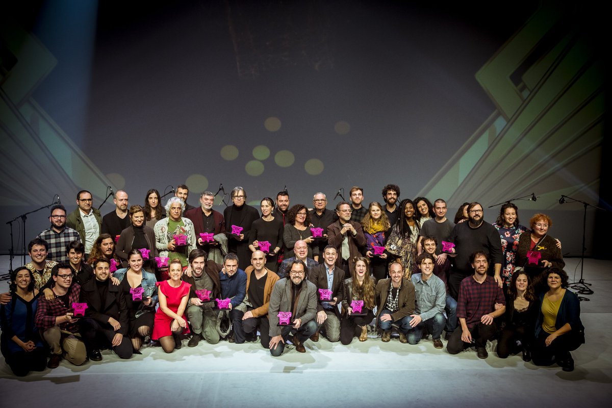 Recomana_'s tweet photo. Ahir @somnovaveu van fer un seguiment extens dels @PremisButaca! Entra als seus perfils i recupera tots els detalls de la gala 🎭 #Butaca17 https://t.co/KXMmphHVBS