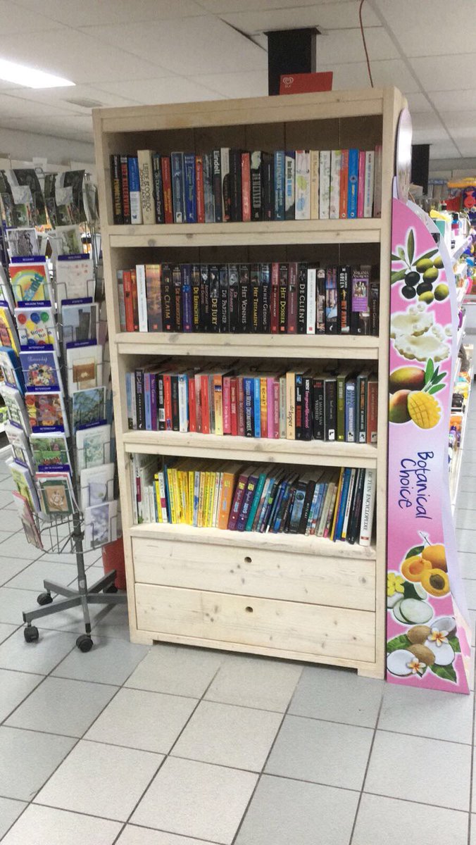 Wilt u een lekker relaxdagje? Dan kunt u ook bij ons terecht, we hebben een ruim assortiment #boeken en #gezichtsmakers