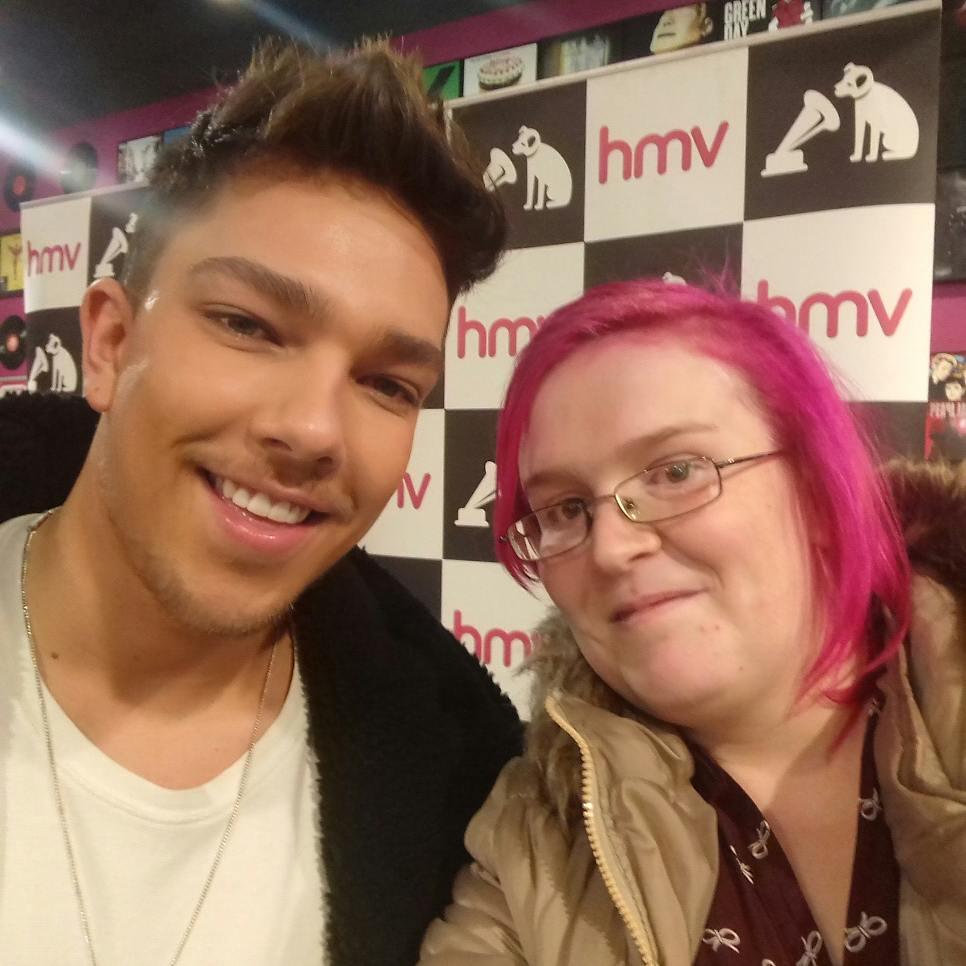 gottafadeout's tweet photo. Oh my good god I'm in heaven right now 😍😍😍😍😍😍 @MattTerry93 https://t.co/i9qwBDla2h
