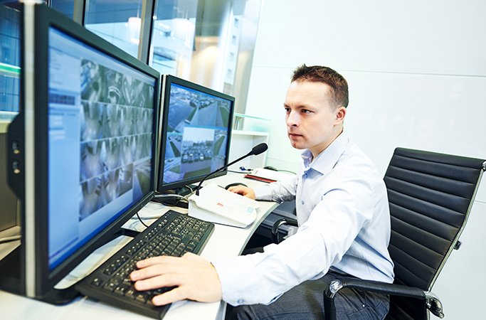 csiqro's tweet photo. CCTV Existen 2 tipos de cámaras:
La analógica y la IP, la elección de las cámaras depende de las necesidades y de los objetivos de cada caso, y del ambiente en donde serán instaladas. Por esa razón siempre hacemos un análisis previo. https://t.co/b4sTnD98zg