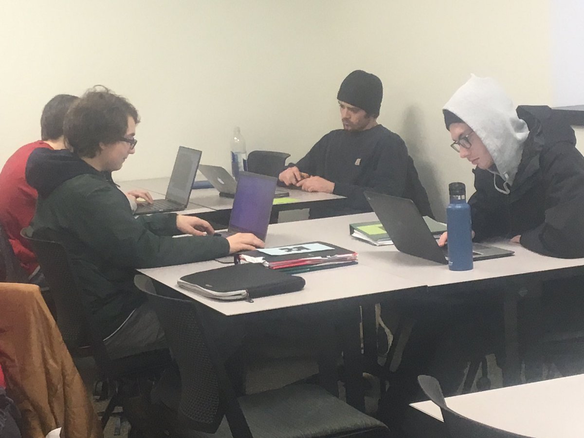 DrCathyNMC's tweet photo. Learning how to be succinct in our short answer essays! #200words #nmc #eng111 these are the academic skills we will use on the future! https://t.co/PTr6FUSnXq