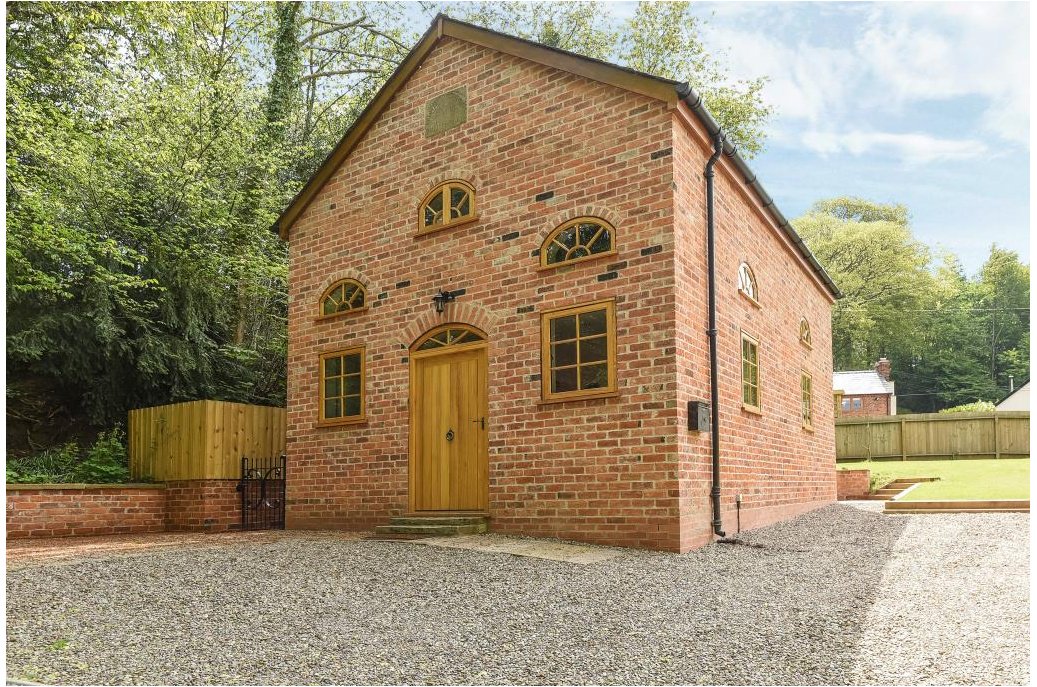 RBBProperty's tweet photo. Can you believe this dream #home was once a Chapel? #Kington #home https://t.co/KRIMdfJA67 https://t.co/vjYYoqB7fl