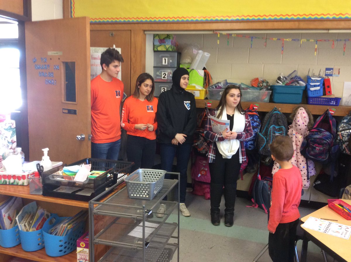 gr1DAgostini's tweet image. Leadership students from @VMSSNEWS inviting us to participate in fundraiser for the homeless @SocksLewis #socks #warm #heart @GlenwoodGriffin @gecdsbpro