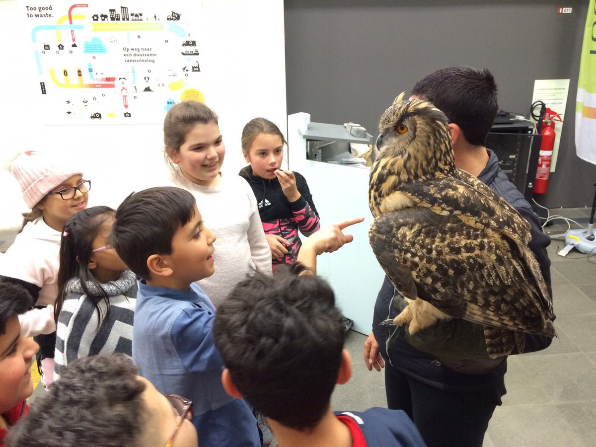 werkenaepaard's tweet photo. Met de kinderen van het naschools project op bezoek bij @AVRenergy! Super leerzaam! #bedankt! https://t.co/9k5os2IU8i