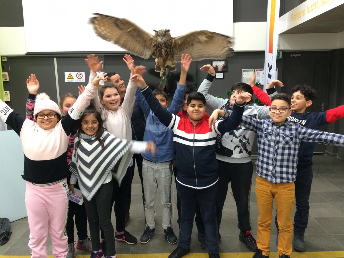werkenaepaard's tweet photo. Met de kinderen van het naschools project op bezoek bij @AVRenergy! Super leerzaam! #bedankt! https://t.co/9k5os2IU8i