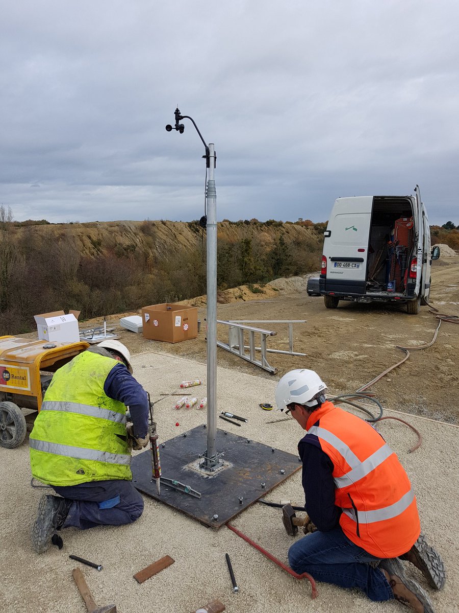 JeromeDreano's tweet photo. @meteoconcept C'est aussi l'installation de stations météo autonomes... avec une data centralisée, archivée et accessible de partout ! #MeteoData https://t.co/fO6HOxJPBO