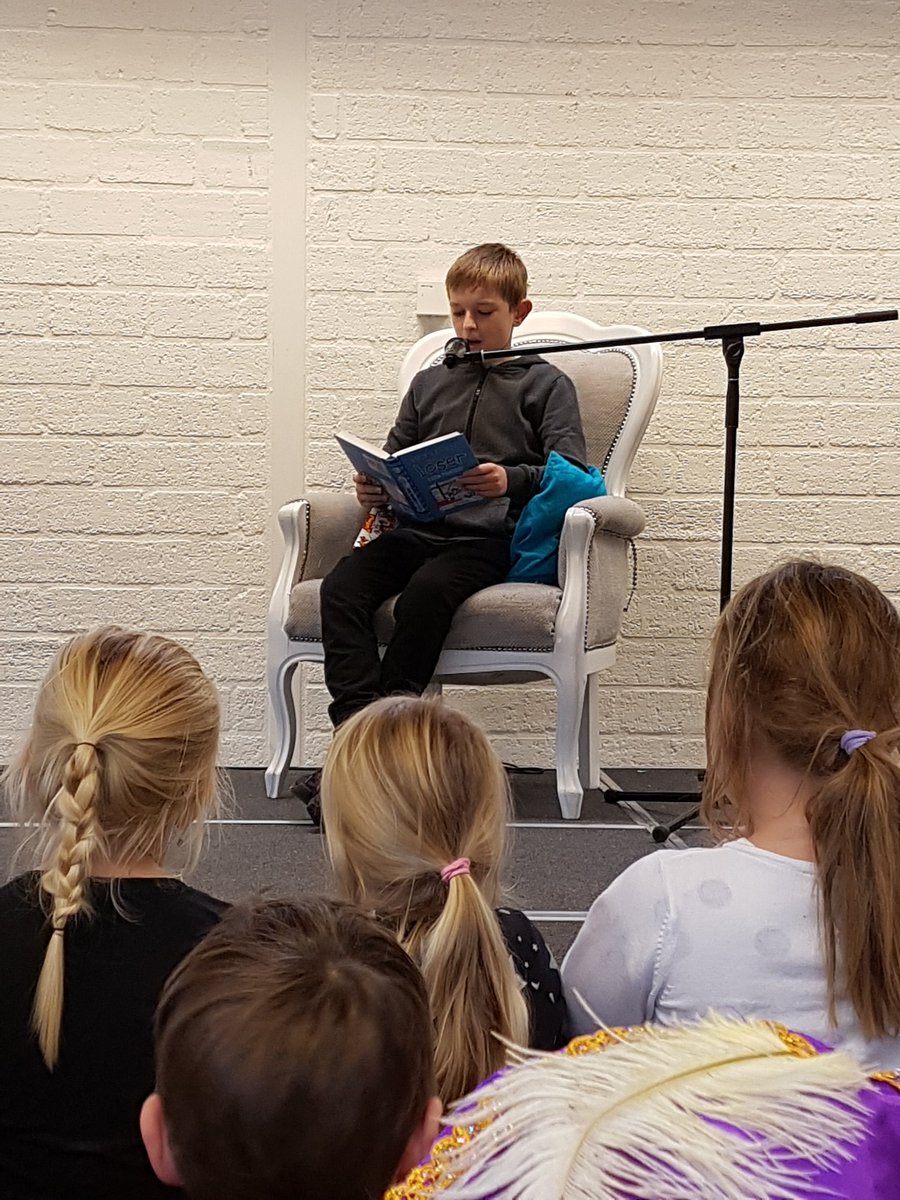 Spannende finale van de @NVW_2017! Uiteindelijk is Maartje onze schoolkampioen geworden en vertegenwoordigt zij onze school in de volgende ronde. Gefeliciteerd en zet m op! 
Een mooie 2de plek voor Thomas! We hebben 4 keer genoten van deze finalisten!