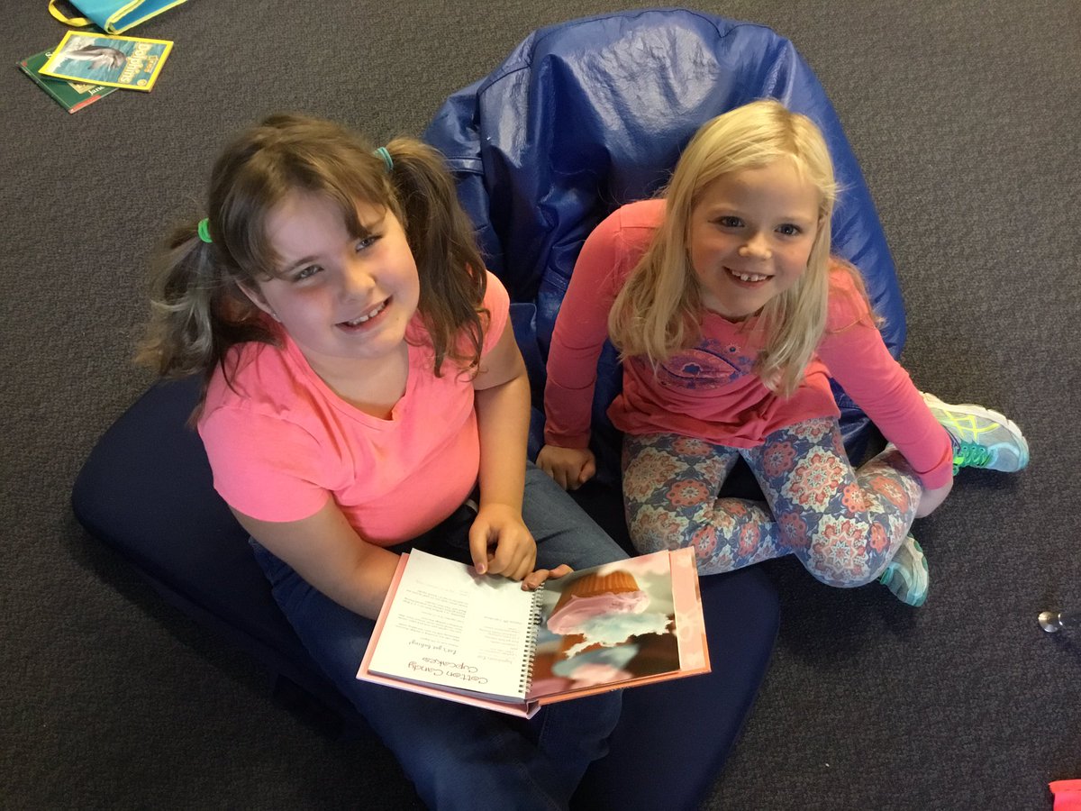 MsWarrensClass's tweet photo. We have started reading informational texts! https://t.co/yRvzR72KeL