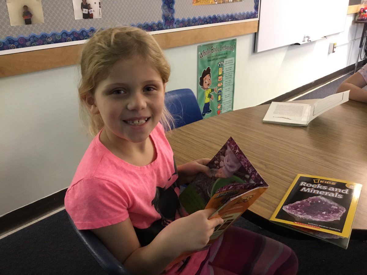 MsWarrensClass's tweet photo. We have started reading informational texts! https://t.co/yRvzR72KeL