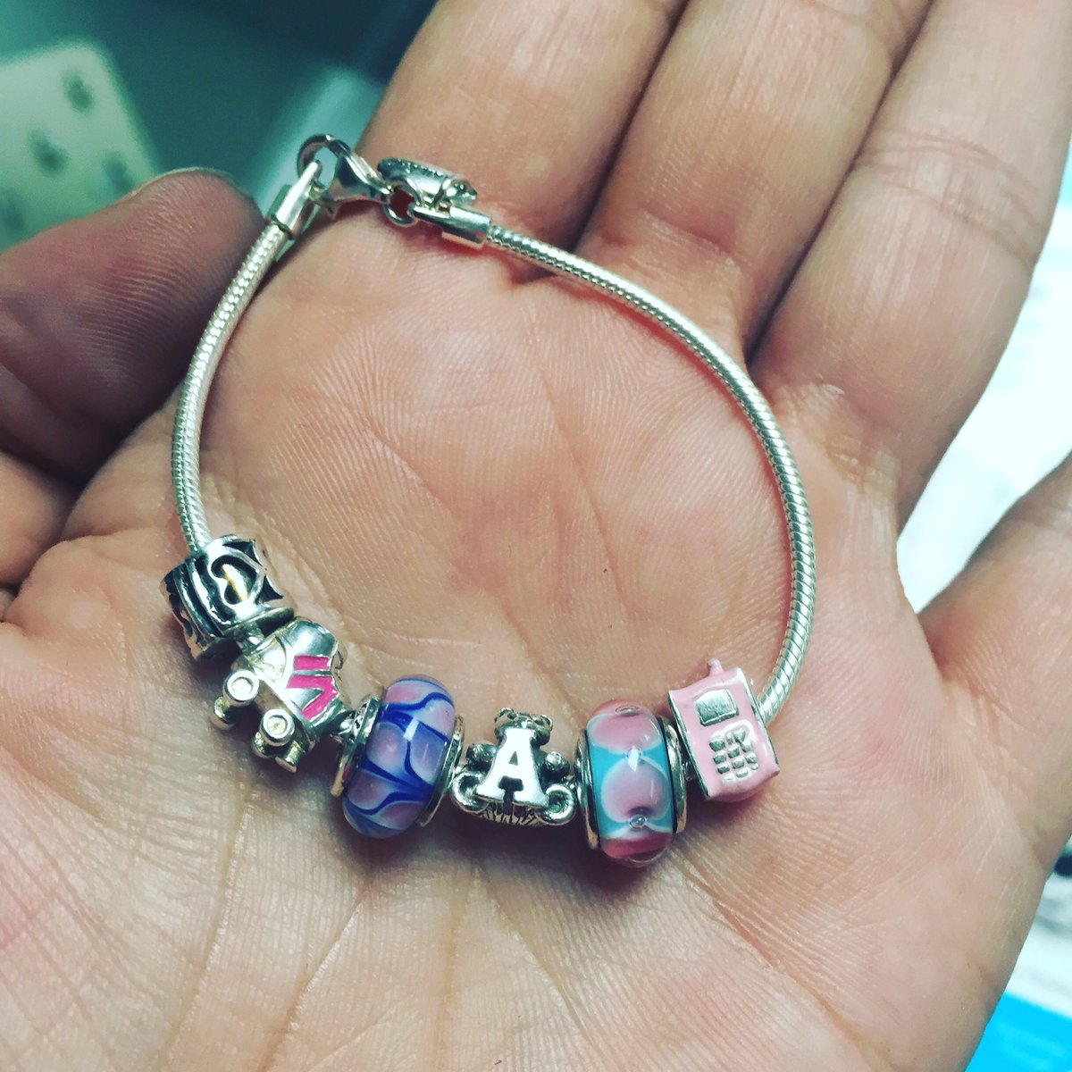 GotRocksJeweler's tweet photo. Skip the toys and go straight for the #ReflectionBeads this holiday season 🎄🎁🎄 #shopsmall #jewelry #kids #giftideas #gotrocksjewelry https://t.co/Jpo7KyN8FK