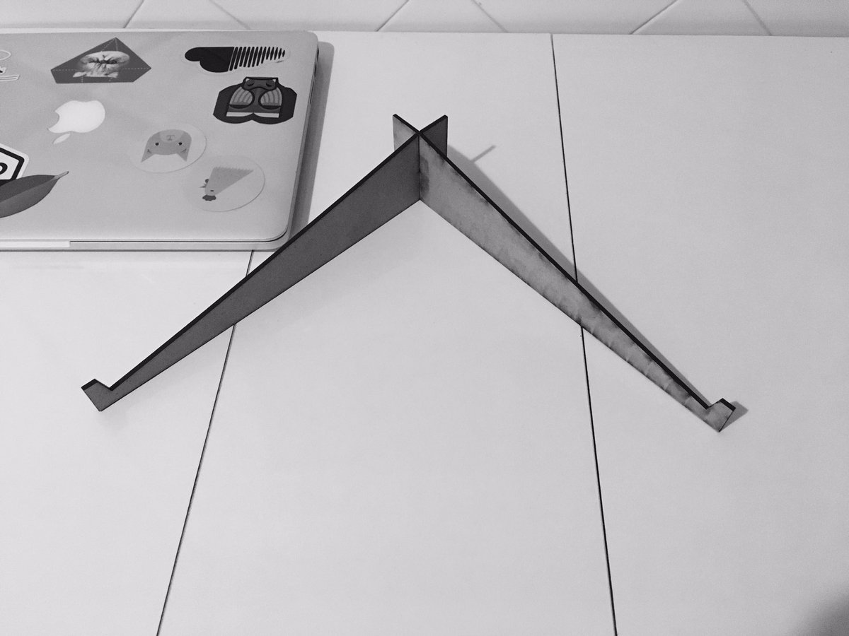 maqoxa's tweet photo. First FabLab project: a portable laptop stand. Thanks @FablabLisboa! 😊 https://t.co/F6dzdNojPa