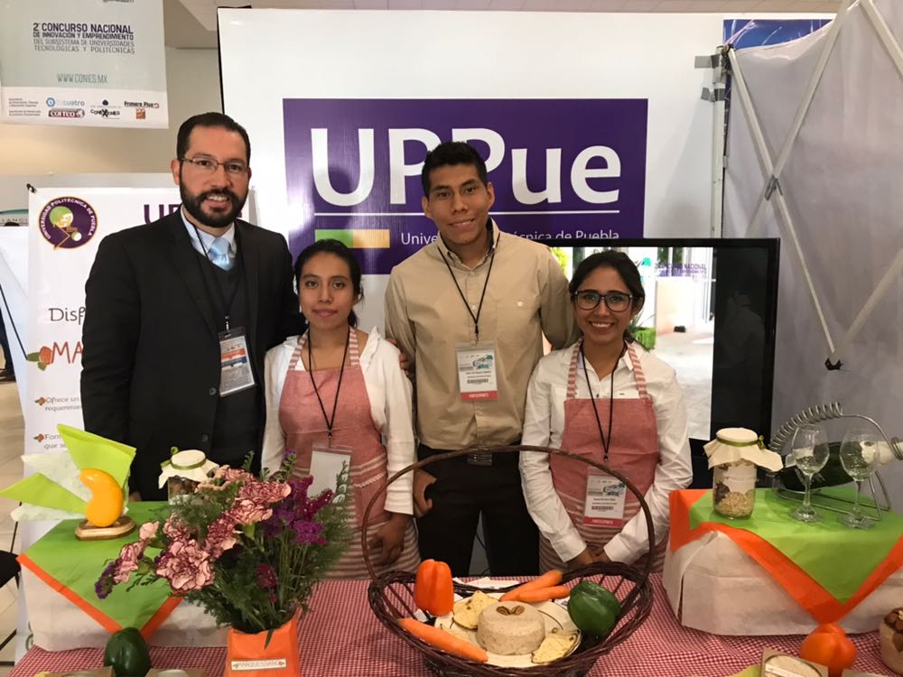 UPPueblaOficial's tweet photo. La @UPPueblaOficial presente en el 2o Concurso Nacional de Innovación y Emprendimiento del Subsistema de Universidades Tecnológicas y Politécnicas, nuestro Rector, el Mtro. Héctor Enrique Arreola Ibarra apoyando a nuestros estudiantes participantes. #SoyEmprendedor #CONIES2017 https://t.co/dEJRzrH63z