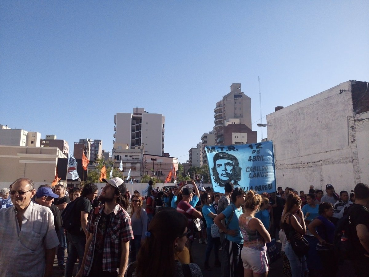 NatiGradaschi's tweet photo. #Ahora en Lanús herederxs de esa gesta histórica "Paso paso paso se viene el #Lanusazo" https://t.co/qiVu4Idjlc