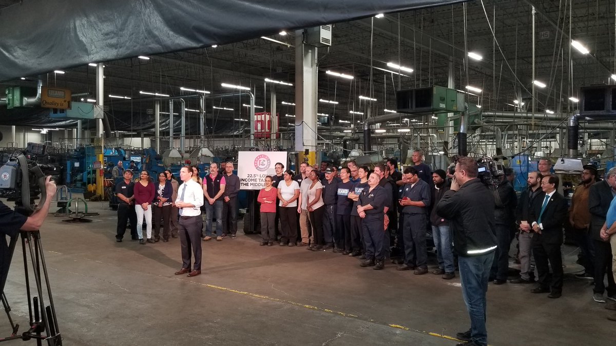 RaymondChoPC's tweet photo. Happy to welcome @brownbarrie to Scarborough to @8554leland to make the announcement that #PCPO government will reduce income taxes for middle class by 22.5%. For more info #PCPolicy17 #peoplesguarantee #onpoli #ScarbTO https://t.co/blGWc195Qe