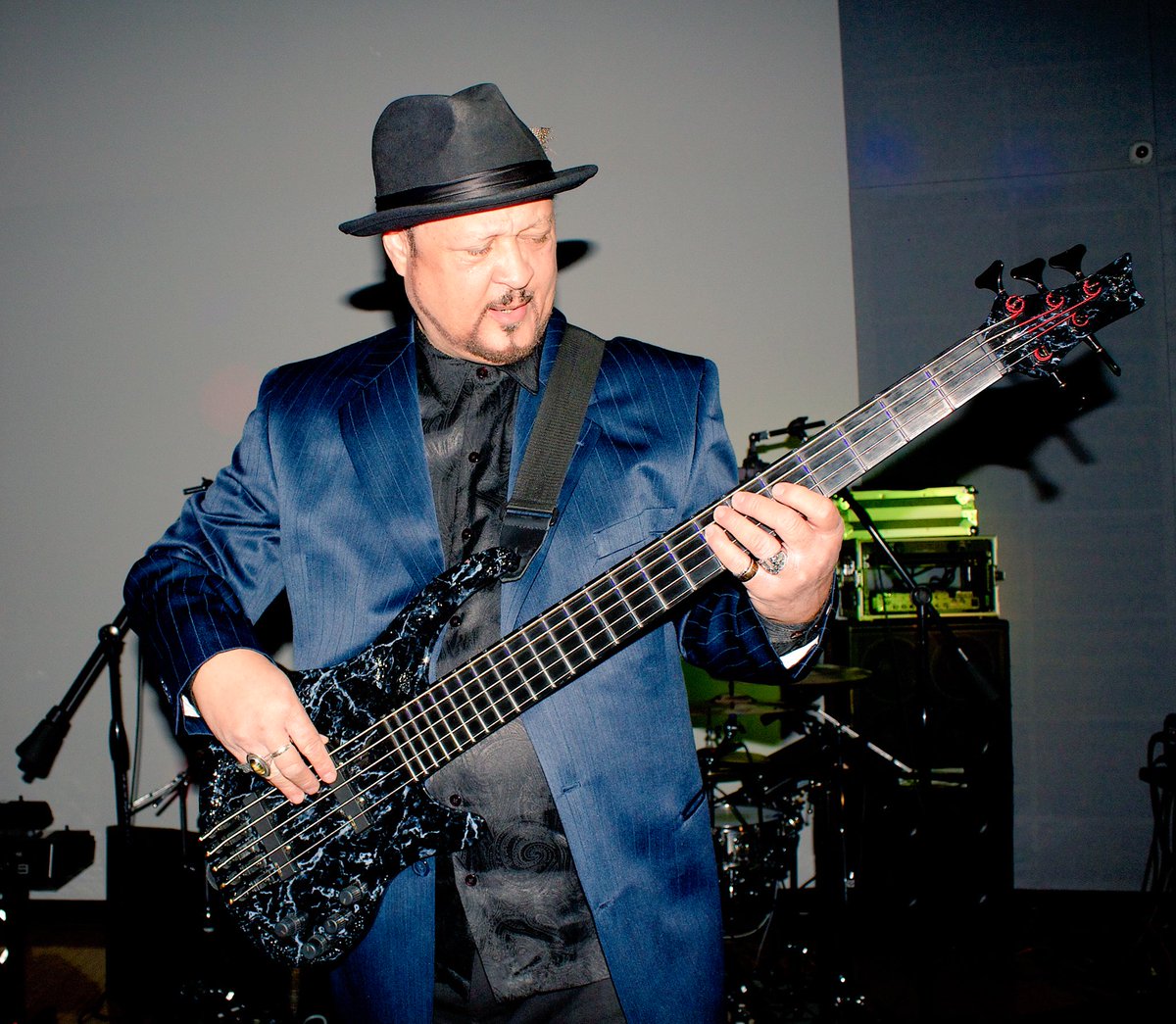 Real_DARGI's tweet photo. #EmeraldGuitars Has Helped #Power 4 #Decades #OldFriends #CreativePartners #DARGI &
#ARTProfessorPhunkHAYNES #BIGSWEDE #BLACKONBLACK #Creative #Writing #Backing #Endeavors 4Other #AwardWinningArtists Now TheyShallB Releasing TheirOwn #FILM #TV #MUSIC #TOURING #STAGE #PROJECTS👍😎 https://t.co/u05rgSMybi