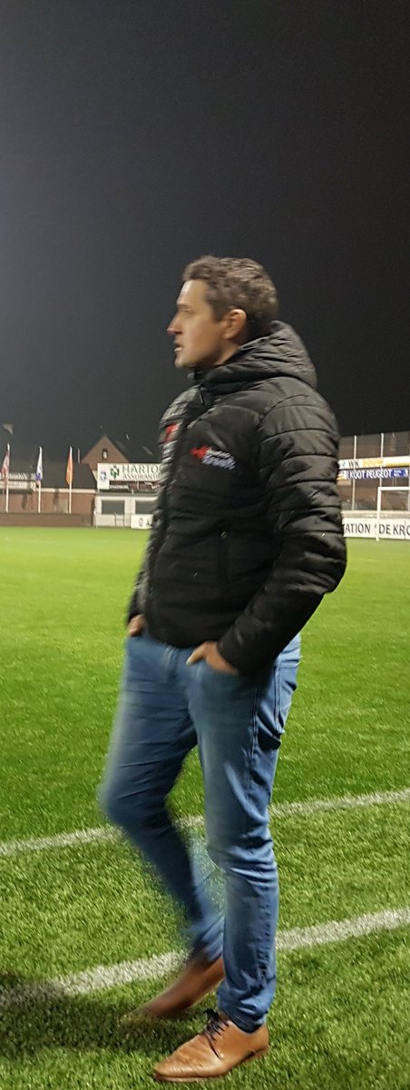 valleivogels1's tweet photo. Breaking News! Dennis van der Steen ( @delasteinho ) verlaat aan het einde van dit seizoen @valleivogels1. Na één kampioenschap en twee periodetitels en de huidige zesde positie gaat Dennis op zoek naar een nieuwe uitdaging. #succestrainer# #ambitie# #clubszitnietteslapen# https://t.co/ln8j00kNfv