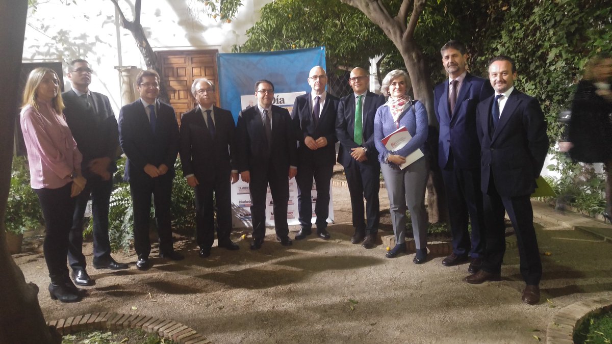 #DiálogosViana, empresas Comprometidas con Córdoba. <a href="/cajasur/">cajasur</a> @RedFundecor @laArruzafa @FaasaAviacion <a href="/GrupoMagtel/">Grupo Magtel</a> <a href="/fdemartires/">Fundación Diocesana Santos Mártires</a> <a href="/eldiacordoba/">El Día de Córdoba</a> <a href="/CECOes_/">CECO</a> <a href="/PalaciodeViana/">Palacio de Viana</a>