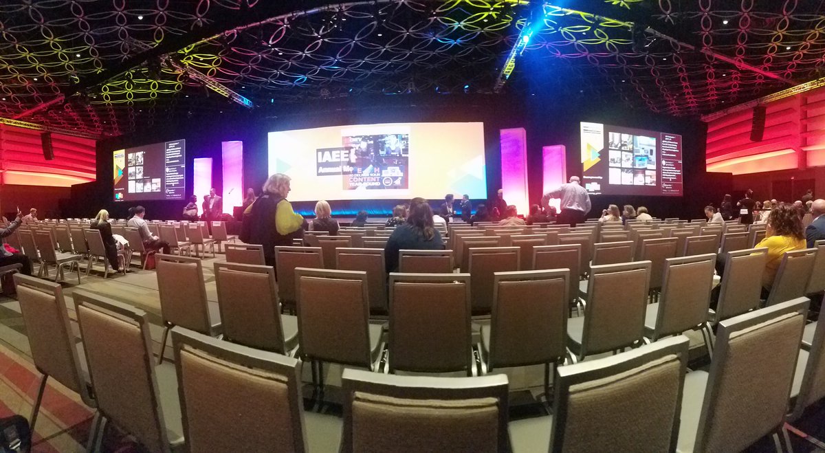 g_chiddy's tweet photo. #expoexpo #iaeeyp https://t.co/Nmi5B24Nxd