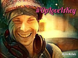 Tiyahjah's tweet photo. @BarrettBrown_ @laurilove #TrialAtHome #NoExtradition4Lauri #OpLoveIsKey https://t.co/7nbVMk0Tnq
