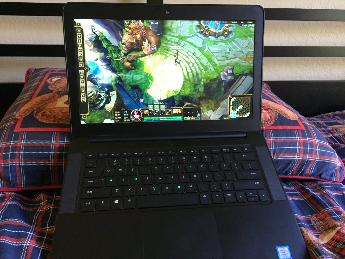 1752555153's tweet photo. @Dave2Dtv , @NvidiaGeforce and #GameReadyEverywhere
Thanks to GTX1060, crash all the games on 1080P. Very looking forward to own a MAX-Q design laptop, so the toaster wont burn my leg again!!😅 https://t.co/UiqD3eTuwU