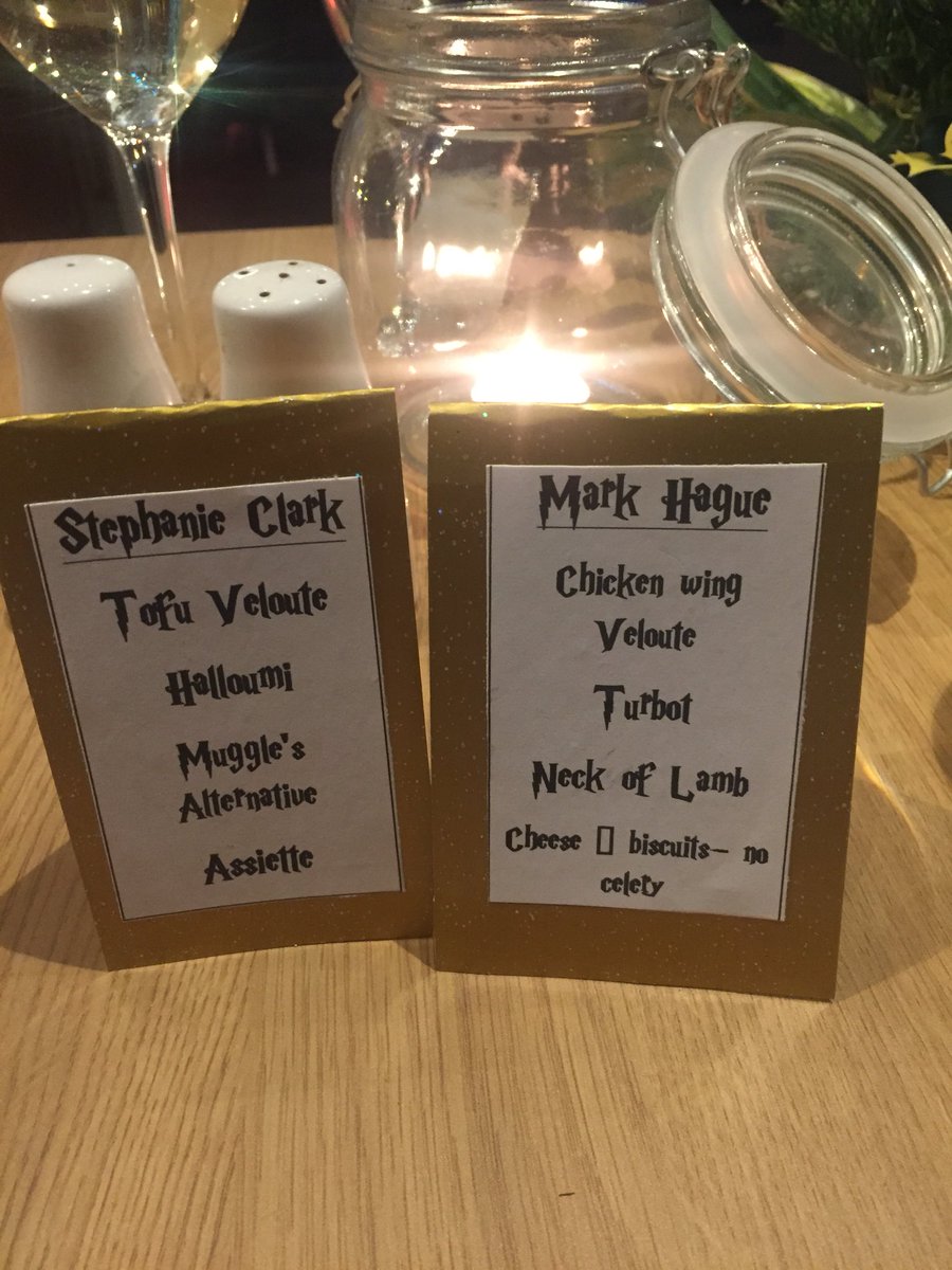 Mark_Hague's tweet photo. The beginning of what will be a great night @RunshawFoxholes with @stefclarkx. Haven’t been since last year but they remembered #nocelery https://t.co/4sWQ7Wlfdf
