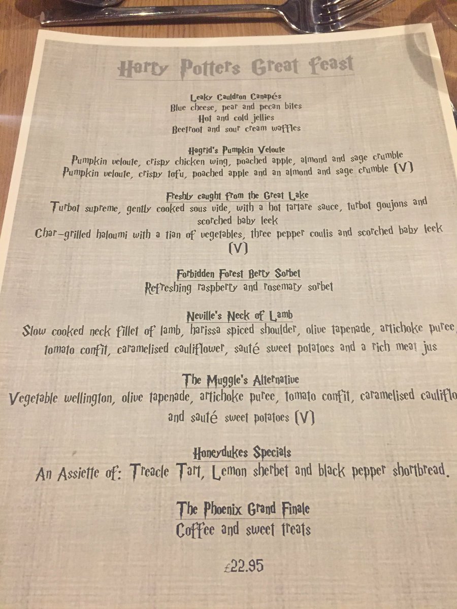 Mark_Hague's tweet photo. The beginning of what will be a great night @RunshawFoxholes with @stefclarkx. Haven’t been since last year but they remembered #nocelery https://t.co/4sWQ7Wlfdf
