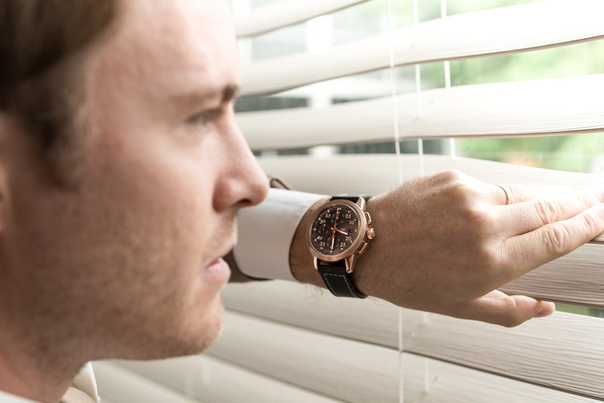 guardianesweb's tweet photo. .@IWC Rinde homenaje a @nico_rosberg con una edición limitada del cronógrafo Ingenieur "tribute to Nico Rosberg", únicamente se fabricarán 23, mismo número de triunfos obtenidos por el Alemán en la máxima categoría 📷👉🏼 https://t.co/kf2uM5LYid https://t.co/wvD1DgbG6E