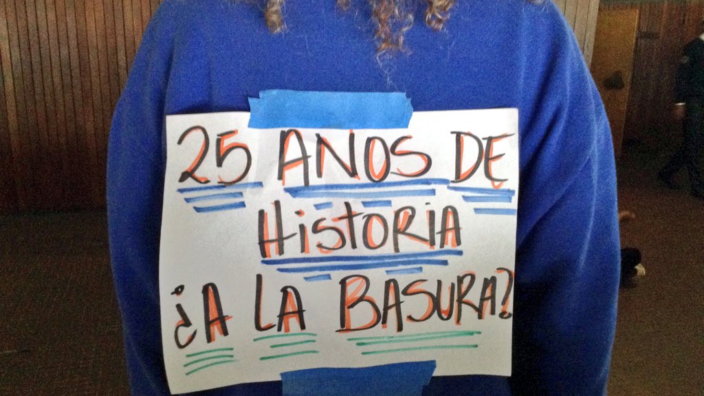 Los <a href="/GuiasAM_UCV/">Guías Aula Magna UCV</a> tienen 25 años cuidando el patrimonio de Villanueva y hoy protestaron en las risas azules porque <a href="/DirCulturaUCV/">Dirección de Cultura #UCV</a> les paga la miseria de 120bs por hora laboral ¿La casa que vence la sombra <a href="/garciaarochac/">Cecilia Garcia-Arocha</a>?
