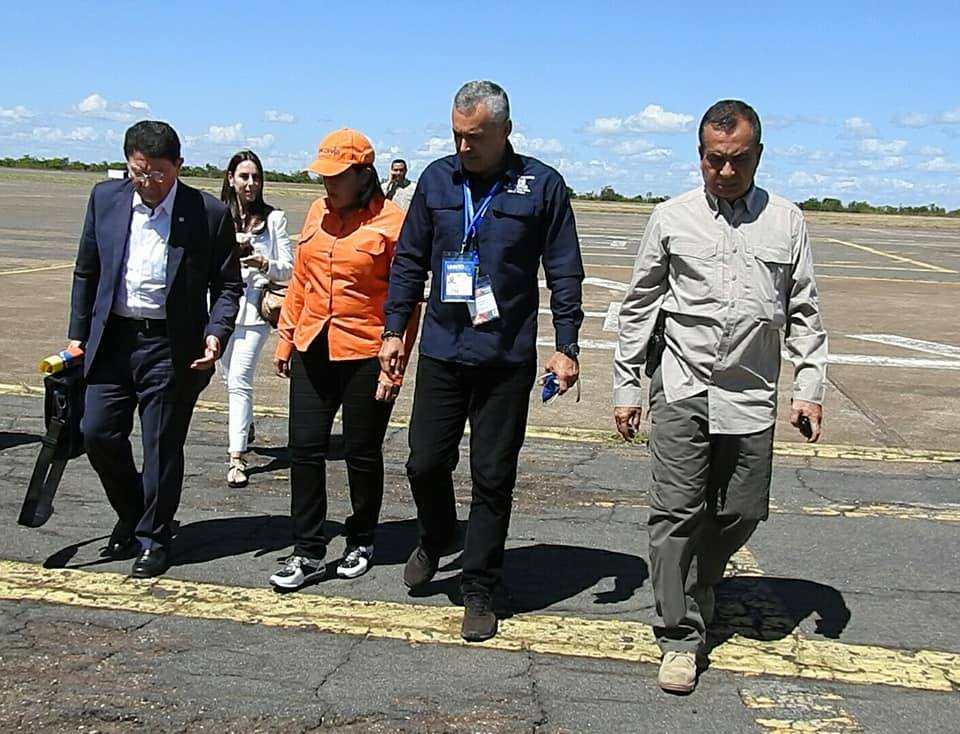 Heres2015's tweet photo. #EnFotos fue recibido el Secretario General de la Organización Mundial de Turismo, Deia Eddin Taleb Rifai, quien sumado a la Ministra de @minturvenezuela, @Marlenycdc, conocieron las grandes potencialidades turísticas, que posee el Parque Canaima del Estado Bolívar. https://t.co/FIh7VC8Mdb