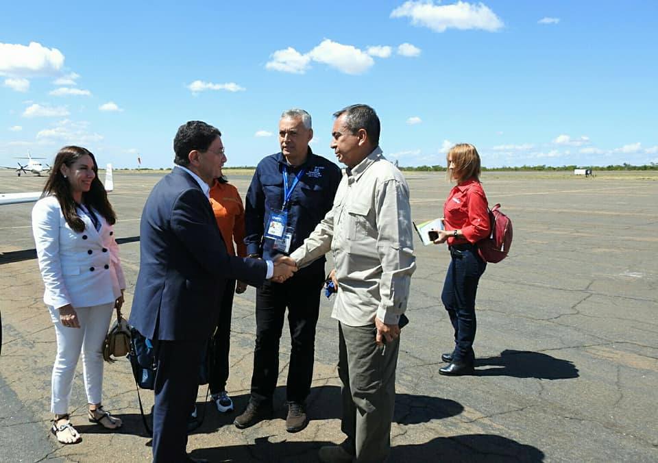 Heres2015's tweet photo. #EnFotos fue recibido el Secretario General de la Organización Mundial de Turismo, Deia Eddin Taleb Rifai, quien sumado a la Ministra de @minturvenezuela, @Marlenycdc, conocieron las grandes potencialidades turísticas, que posee el Parque Canaima del Estado Bolívar. https://t.co/FIh7VC8Mdb