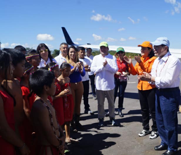 Heres2015's tweet photo. #EnFotos fue recibido el Secretario General de la Organización Mundial de Turismo, Deia Eddin Taleb Rifai, quien sumado a la Ministra de @minturvenezuela, @Marlenycdc, conocieron las grandes potencialidades turísticas, que posee el Parque Canaima del Estado Bolívar. https://t.co/FIh7VC8Mdb