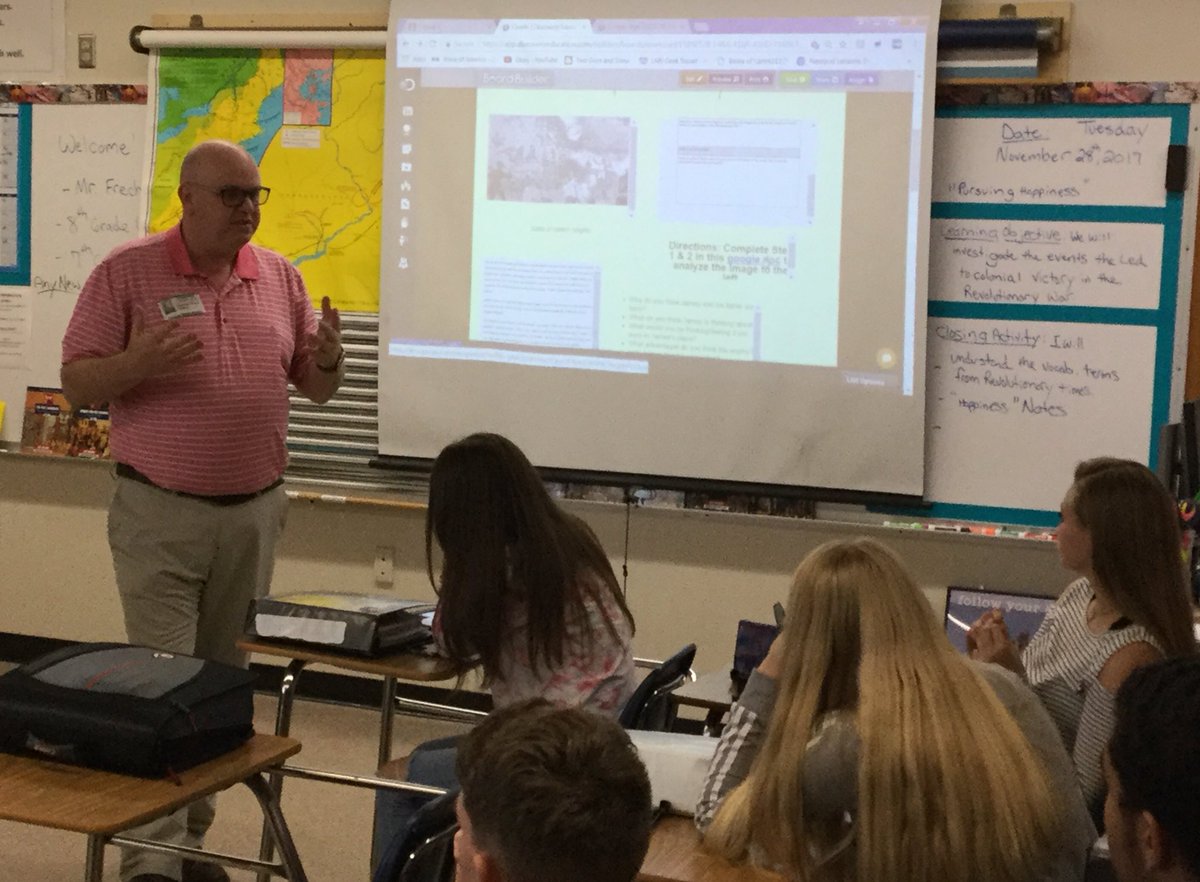 Lecanto_Middle's tweet photo. .@Mr_Frechette Ss discovering and learning with their digital curriculum on the American Revolution .  Thanks to Tom Turner from Discovery Education. @SocialStudiesCC #WeAreLMS https://t.co/RSdUMLFbyz
