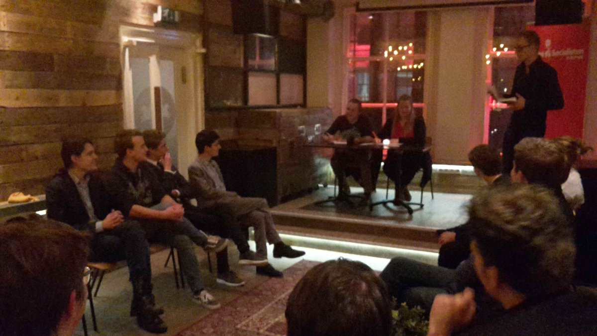 PJO debat in Zwolle namens <a href="/dwarsoverijssel/">DWARS Overijssel</a> is o.a. <a href="/RomanoBoshove/">Romano</a> aanwezig