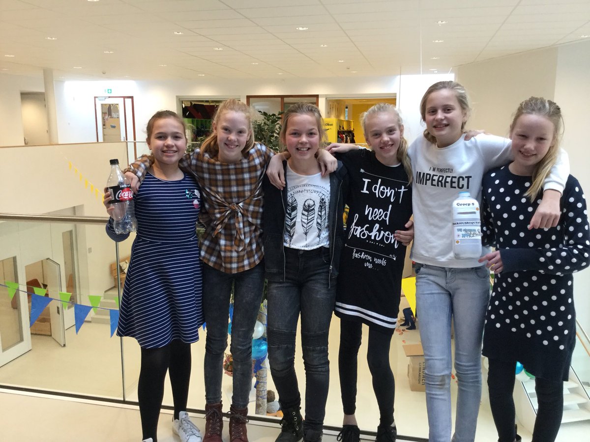 Laure, Liv, Anouk, Karlijn, Isis en Cato willen veel geld inzamelen, zodat veel families weer met elkaar herenigd kunnen worden. Zij hebben alle leerlingen van de Kleine Wereld enthousiast gemaakt om zoveel mogelijk lege flessen in te zamelen. #SeriousRequest #Apeldoorn