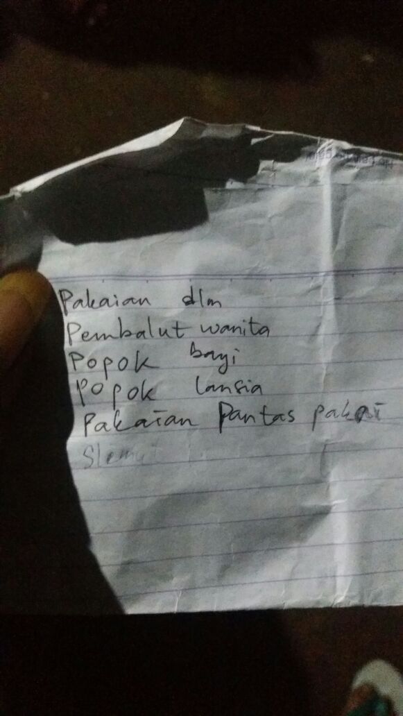 #jogja <a href="/zulkarnainnf/">zulkarnain nur akbar 🍉</a> 29/11/17 02.15
pos pengungsian di balai desa kebonagung imogiri bantul 
membutuhkan bantuan | kondisi jam 02.00 makin bertambah  
cp: eka nurwanta 0856-4324-7099